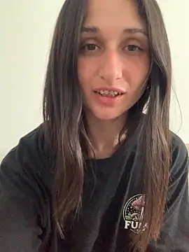 lucigirl Show in webcam