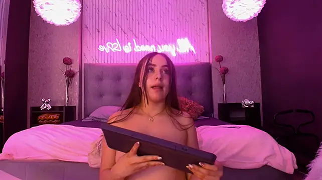 Madyy_star: вебкам-шоу