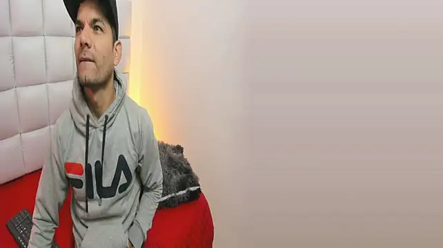 Esteban_Fox69's Webcam Show