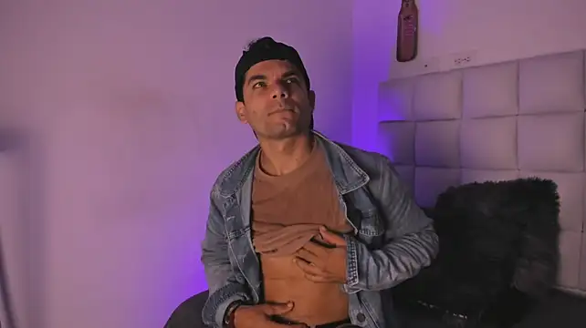 Esteban_Fox69n Webbikameraesitys