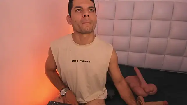 Show modela Esteban_Fox69 na web-kameri