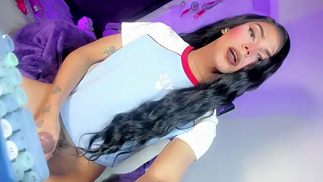 dark_kitty_xxx Show in webcam