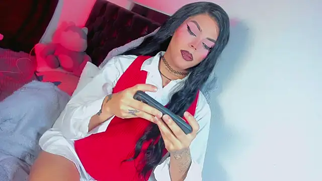 Show modela dark_kitty_xxx na web-kameri