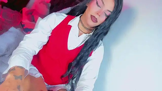 Pokazy przed kamerką – dark_kitty_xxx