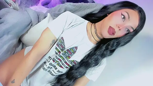 dark_kitty_xxx webkamerás műsora