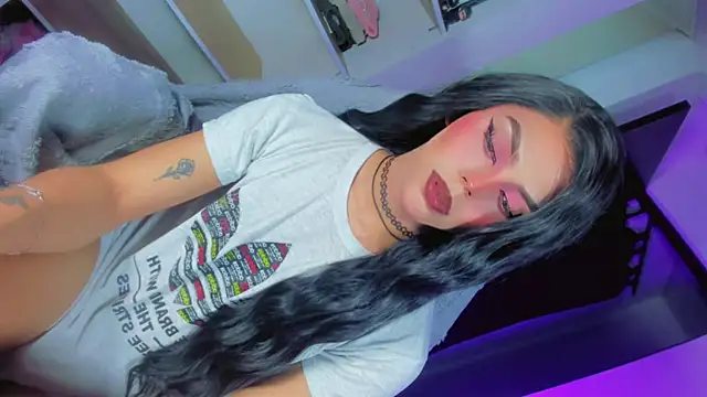 dark_kitty_xxx webcam show