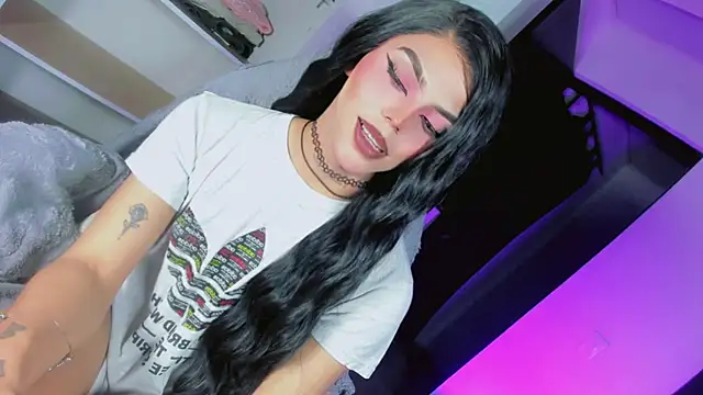 dark_kitty_xxx Show in webcam