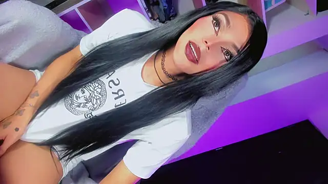Pokazy przed kamerką – dark_kitty_xxx