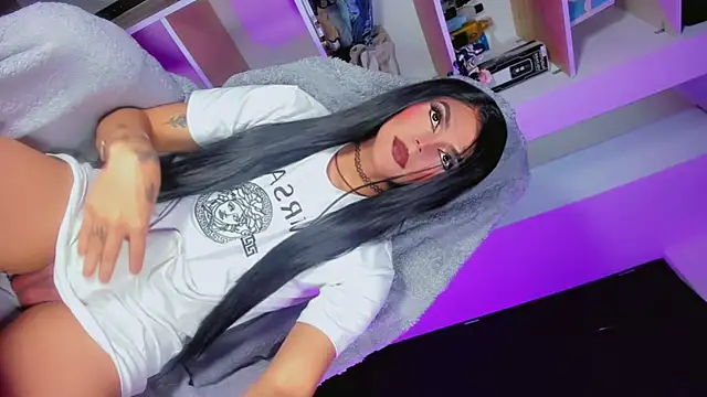 Pertunjukan Kamera Web dark_kitty_xxx