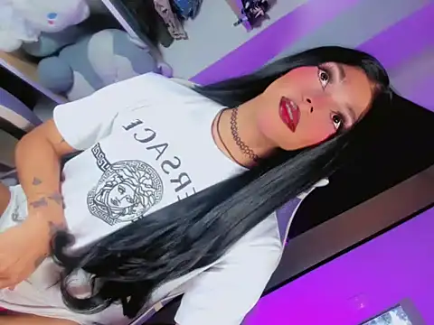 Show modela dark_kitty_xxx na web-kameri