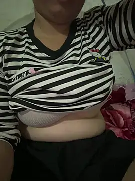 Pinky_pinkk Pertunjukan Webcam