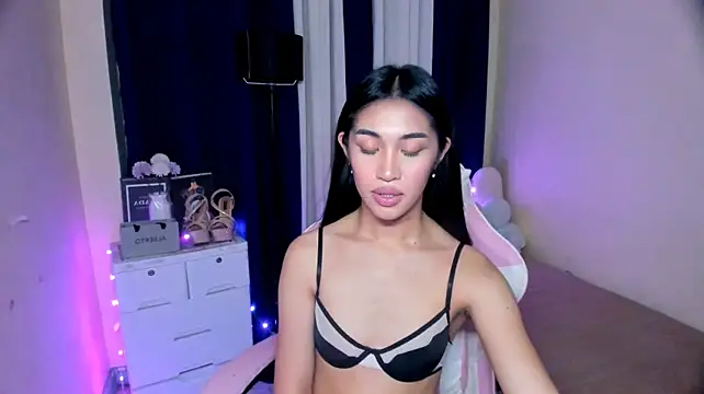 Elara_Vane Pertunjukan Webcam