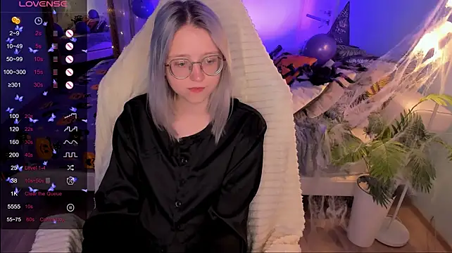 عرض كام LunarGlow