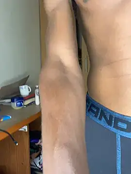 Husky_daddyy 网络视讯表演
