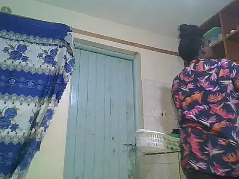 sweetbootty03 网络视讯表演