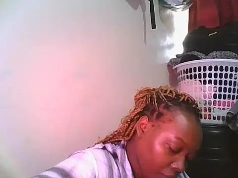 sweetbootty03's Webcam Show