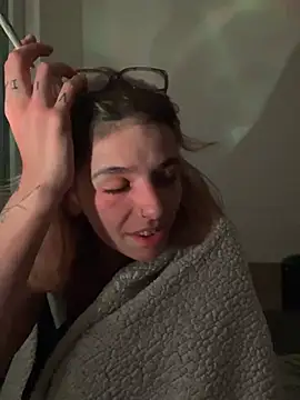 הופעת וובקאם של MissGoldieB