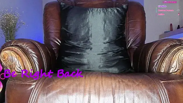 daddy_s-boy Show in webcam