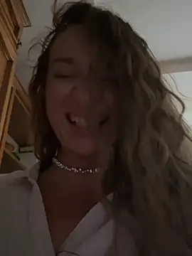 Pertunjukan Kamera Web AlexaVee_