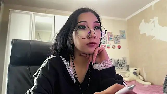 JoiePaschall's Live Chat Room