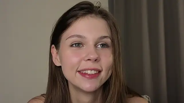 XXX chat uživo modela Herminasouth