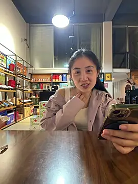 yiyi_yi Pertunjukan Webcam