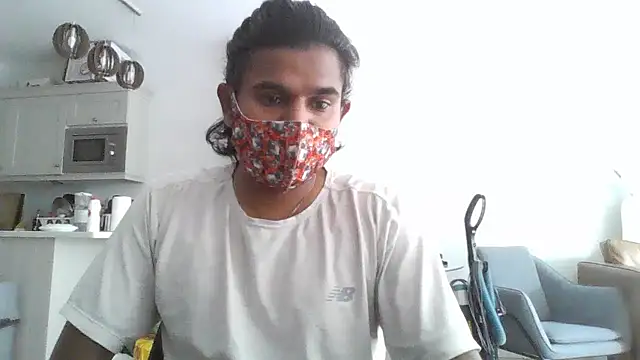 richardlivi24 Show in webcam
