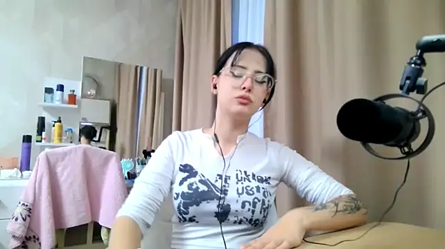 Show de webcam de NeomiMckillip
