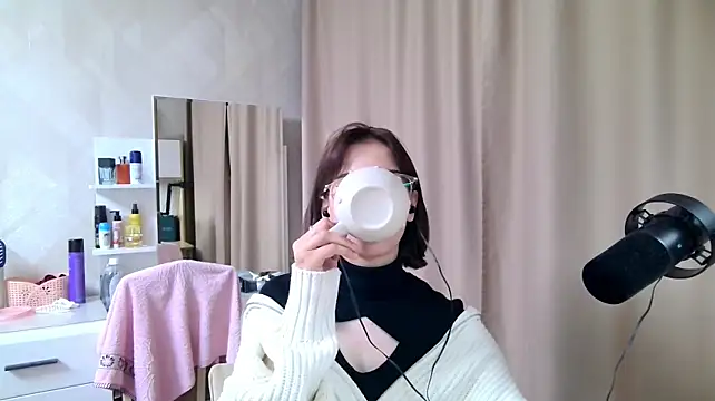 NeomiMckillip Webcam-Show