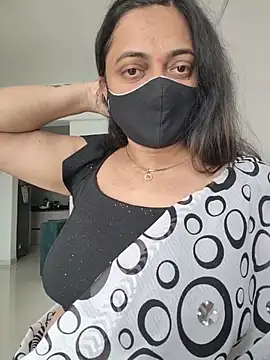 Chat XXX en directo de SilkAndShadow