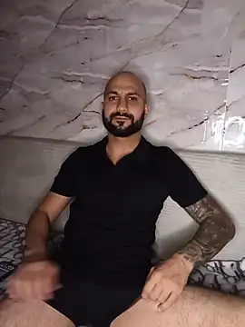 LorenzoCapone69 Webcam show