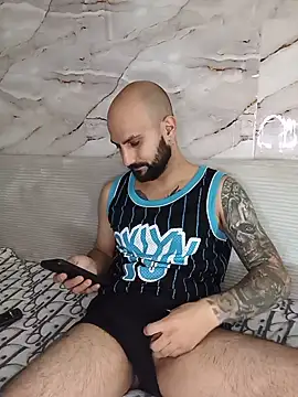 הופעת וובקאם של LorenzoCapone69