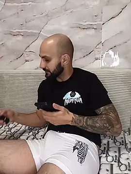 Show de webcam de LorenzoCapone69