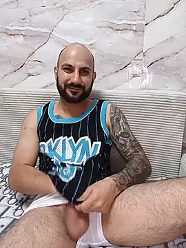 Webkamerová show LorenzoCapone69