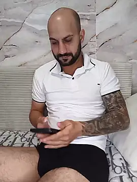 LorenzoCapone69 Webcam show