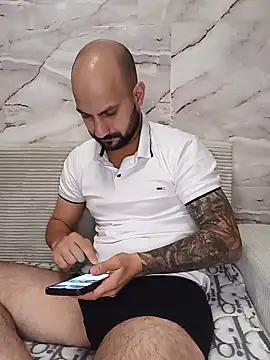 LorenzoCapone69 Webcam show