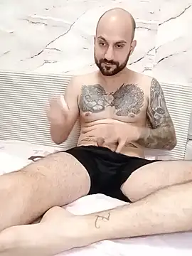 Show de LorenzoCapone69 na webcam