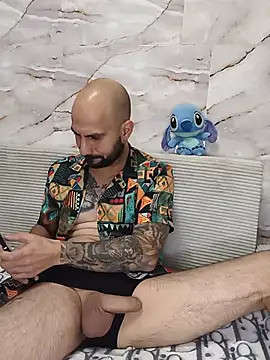 Pokazy przed kamerką – LorenzoCapone69