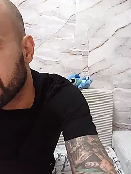 LorenzoCapone69 Webcam Show