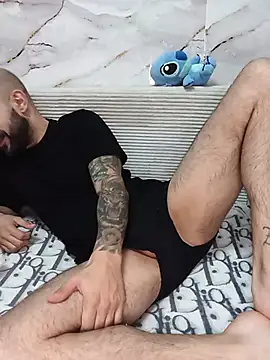 Show modela LorenzoCapone69 na web-kameri