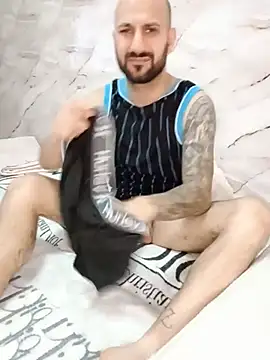 Pokazy przed kamerką – LorenzoCapone69