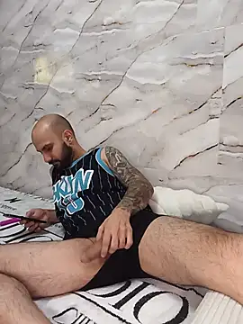 Show modela LorenzoCapone69 na web-kameri