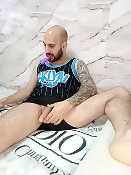 LorenzoCapone69 Webcam show