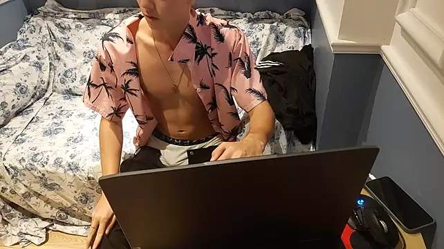 Marinett_peach Webcam show
