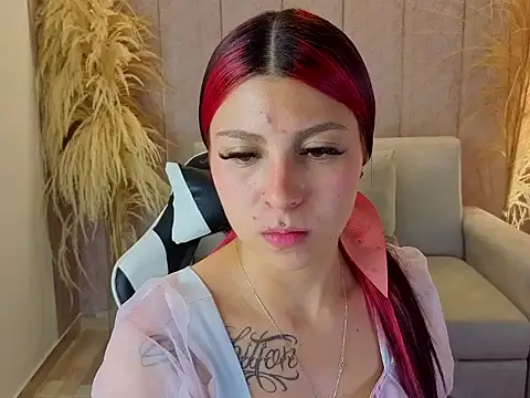Živý XXX chat HilaryThomson2