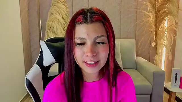 HilaryThomson2's Live XXX Chat