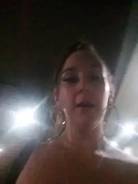 prettyalizae Show in webcam