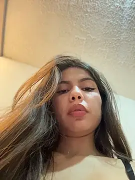 แชท XXX สดของ AleeshaCameron2