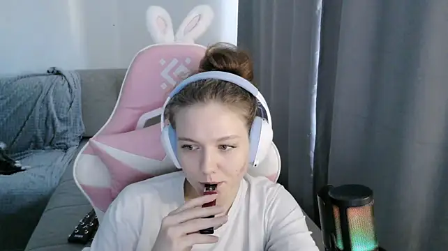 HelenMo0n – webcam-show