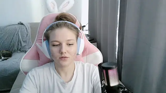 HelenMo0n Webcamshow
